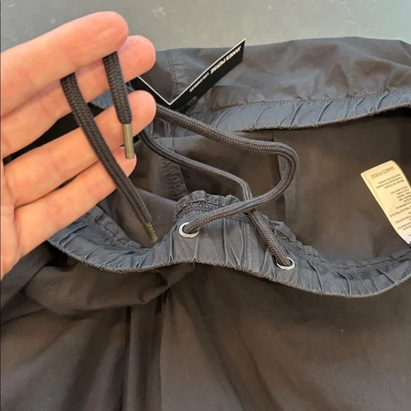 JAMES PERSE Stretch Poplin Parachute Pant in Color Black & Color Salt Pigment - Picture 13 of 16